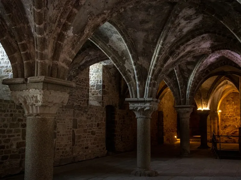 Palaces reconvertis : monastères et châteaux revenus à la vie
